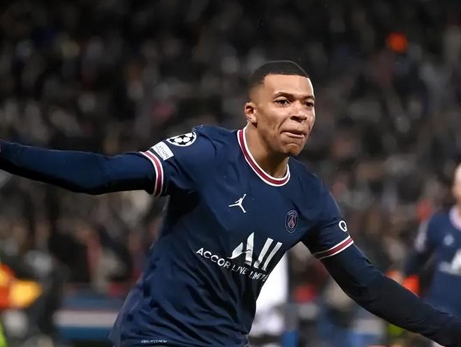 7胜破咒！肘伤缠身的郑钦文为何能硬刚TOP10？