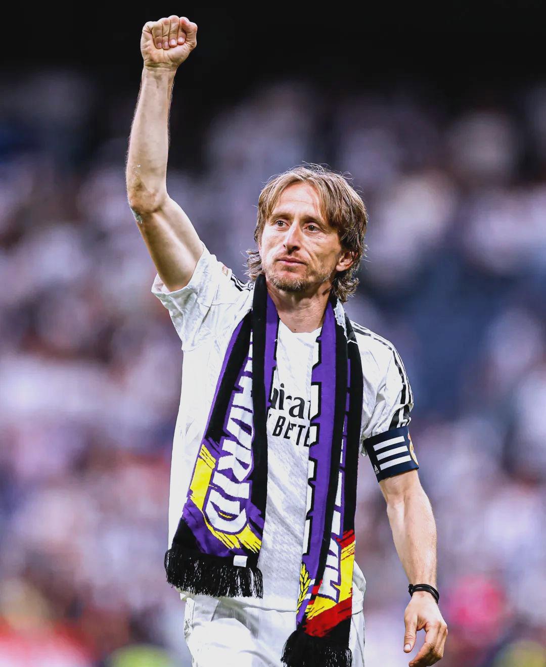 赛后情书：上海海港再度夺冠，颜骏凌历史最被低估门将