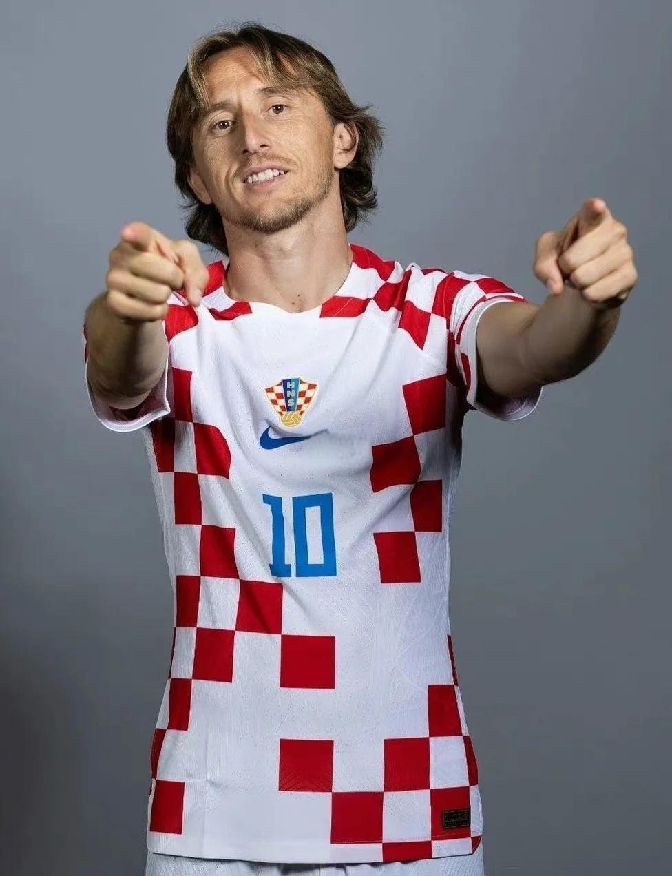 国脚庆祝破门动作刷屏社交媒体